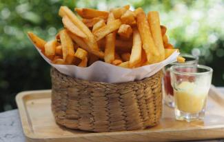 Картофель фри без масла за 20 минут: рецепт дня
