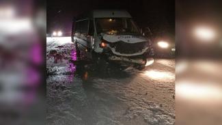 На Днепропетровщине многодетная семья попала в ДТП: есть погибшие