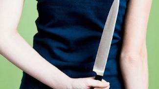 В Днепропетровской области женщина с ножом напала на своего сожителя