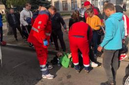 На Днепропетровщине пассажир мопеда попал под колеса
