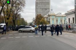 В Киеве &amp;quot;евробляхеры&amp;quot; традиционно перекрывают улицу Грушевского