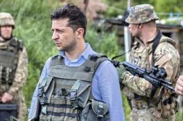 Зеленский планирует развести войска вдоль 400 км фронта