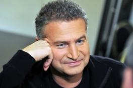 Леонида Агутина застукали с молодой брюнеткой
