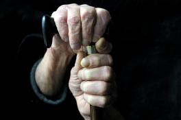 86-летняя пенсионерка повесилась в собственном сарае