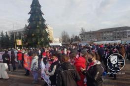 В Каменском проходит митинг в поддержку команд СК "Прометей"