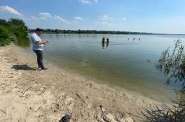 вода