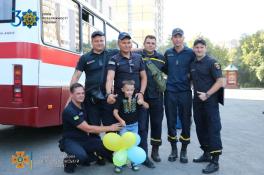 Спасатели Днепра вернулись домой с тушения пожаров в Греции