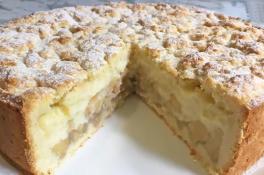 Необычный пирог с яблоками и заварным кремом: пошаговый рецепт