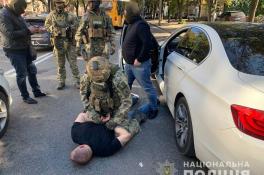 Расстреляли на пороге дома: в Днепре задержали убийц бизнесмена