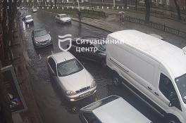 Днепр из-за утренних ДТП погряз в огромных пробках