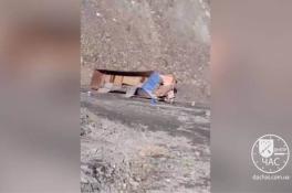 В Кривом Роге в карьере СевГОКа перевернулся грузовик