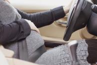 В Днепре столкнулись Audi и Volkswagen: пострадали беременная и годовалый ребенок