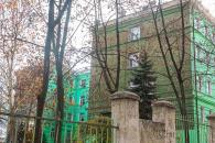 В Днепре возле школы нашли пустырь с собачьими шкурами (Фото)
