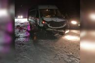 На Днепропетровщине многодетная семья попала в ДТП: есть погибшие