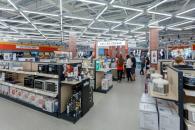 В Днепре школьники украли из магазина робот-пылесос