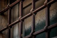 На Днепропетровщине двое парней и девушка запытали до смерти пенсионера